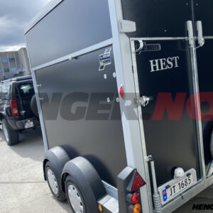 Ifor Williams HB511 hestehenger m. frontutlasting og rampe/dør SORT